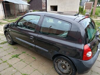 Renault Clio 1.4 16V - 4