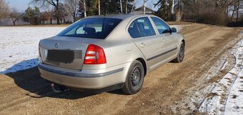 Škoda Octavia II Sedan - 4