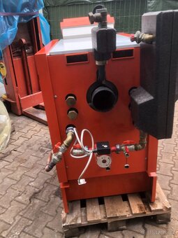 Prodám kotel na olej 22 KW - 4