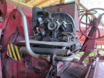 Kombajn Massey Ferguson 630 S - 4