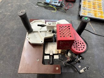 Mobilní olepovačka hran KAM 40PROFI - 4