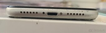 iPhone 11 - na náhradní díly - 4