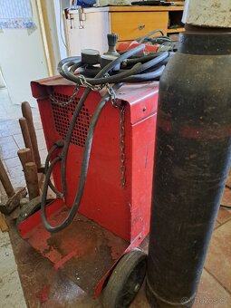 Svářečka CO2 - 4