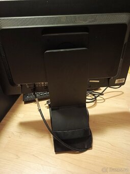 Monitor+počítač - 4