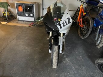 Suzuki rmz450,Honda 1000cbr ,yamaha r1 1000 - 4