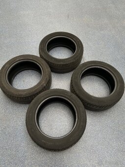 Dunlop 215/55 R16 - 4