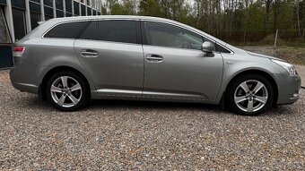 Toyota Avensis 2.2d 110kw automat, navi, kombi - 4
