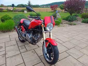 Ducati Monster 750 - 4