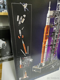 LEGO® Icons 10341 NASA Artemis Space Launch System - 4