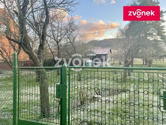 Stavební pozemek Zlín - Lužkovice, s chatou. - 4
