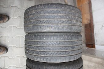 gumy Barum 245/40R18 - 4