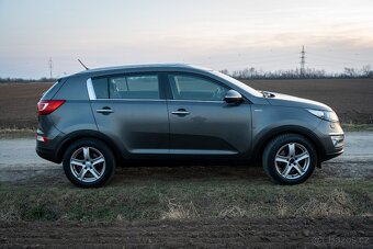 Kia Sportage 2.0 CRDi 100 kW AWD – automat, tažné, po servis - 4