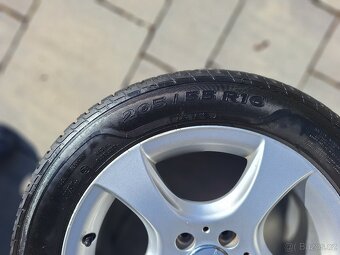 Prodám sadu 4ks zimních pneu SAVA 205/55 r16 - 4