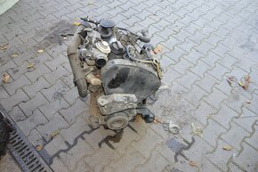 Motor 1.9TDI 66kW AGR Octavia I Golf IV - 4