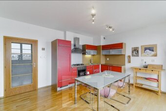 Pronájem jedinečného bytu 2+1, 85 m2 - Praha - Břevnov - 4