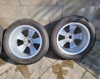 Letní sada R17 superb 5x112 215/55/17 - 4