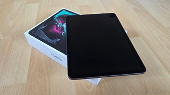 Apple iPad 11 512GB mod. A1934 WiFi + SIM + Apple klávesnice - 4