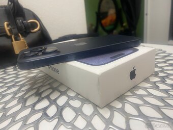 iPhone 15 Pro 128 GB – Blue Titanium – TOP STAV - 4