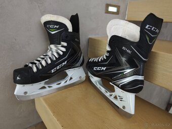 Nové Hokejové brusle CCM Rybcor 64K vel.38,5 - 4