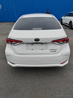 Prodám Toyota Corolla hybrid 1.8 - 4