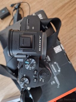 Fullframe Sony A7 III s příslušenstvím - 4