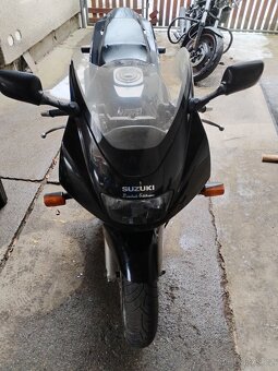 Suzuki RF 900 - 4
