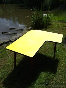 Dřevěný retro stůl - 4