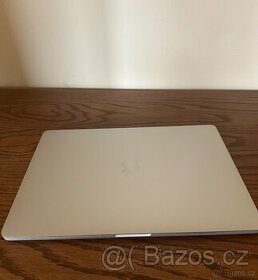 Prodám MacBook Pro 15" 2019 i7 16GB Ram - 4