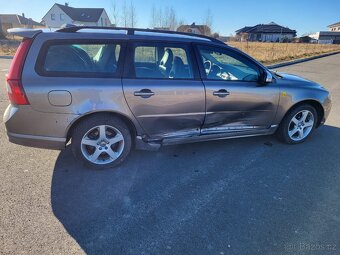 Volvo V70 2.4 D5 manuál - 4