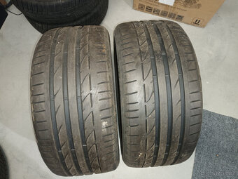2x letní 255/40/18 BMW (řady 4) vzorek 5.6mm - 4