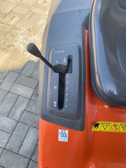 Zahradní trakturek Husgvarna CT126 - 4