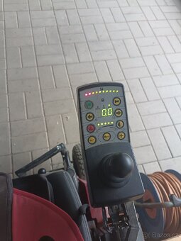 Invalidní vozík - elektrický - 4