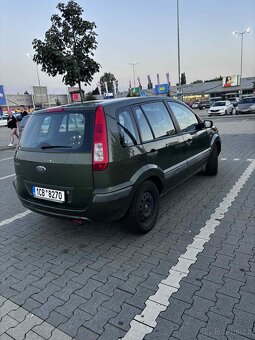 Ford Fusion - 4