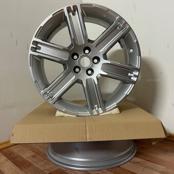 LAND ROVER / VOLVO / FORD / VOLVO 5x108 R19 ET45 - 4