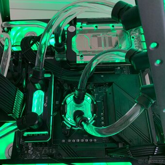 Custom Azza 804L PC - 4