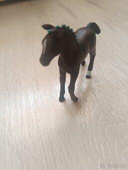 Schleich firurka koně Hříbě Storm z časopisu Horse club - 4