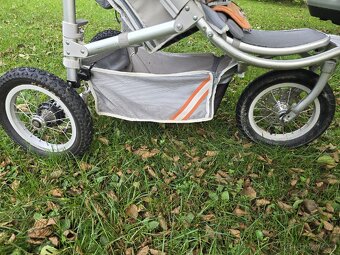 Kočárek Red Castle - 4