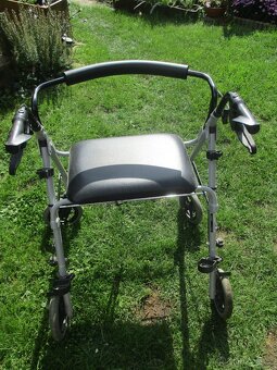 Invalidní pomůcky - 4