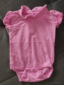 Prodam krasne zachovale holcici overalky/body vel. 68 - 4