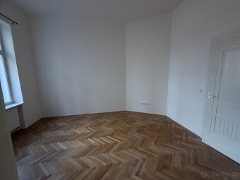 Pronájem 2+1,90m2s balkonem v centru města Olomouce - 4