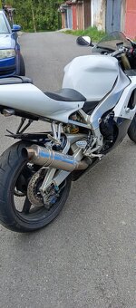Yamaha YZF R1 110kw r.v.2002 - 4
