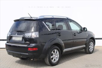 Mitsubishi Outlander 2.0 DI-D 4x4 7-MÍST 1.MAJ. ČR (2009) - 4