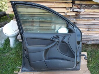 Dveře - FORD FOCUS I. včetně čalounění. - 4