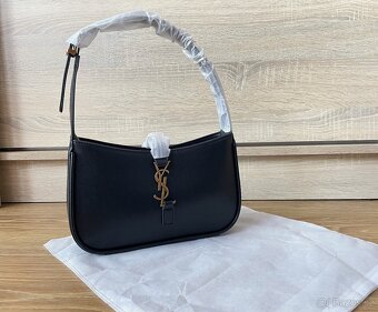 Kabelka Yves Saint Laurent Le 5 à 7 - 4