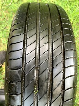 Letni dve pneu Michelin 185/60 R15, 7mm
- 4