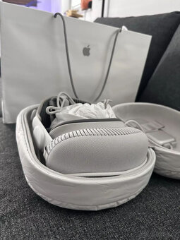 Apple Vision Pro 256 GB - 4