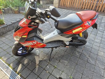 Prodám skútr Aprilia SR 50 - 4