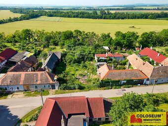 Hrádek u Znojma, pozemek pro bydlení, 1.206 m2, sítě - pozem - 4
