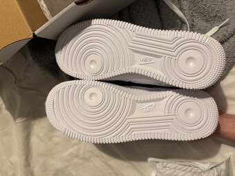 Nike air force 1 bílé rope laces a zlaté třpytivé tkaničky - 4