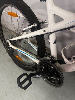 Dámské horské kolo Specialized Myka HT Sport 13 – bílo‑modr - 4